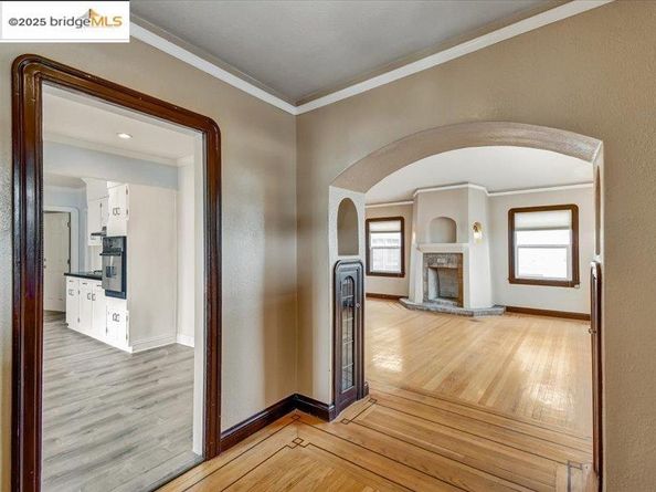 4211 Market St, Oakland CA 94608