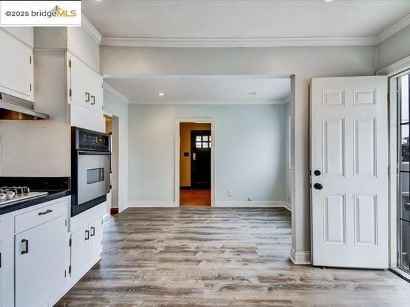 4211 Market St, Oakland CA 94608