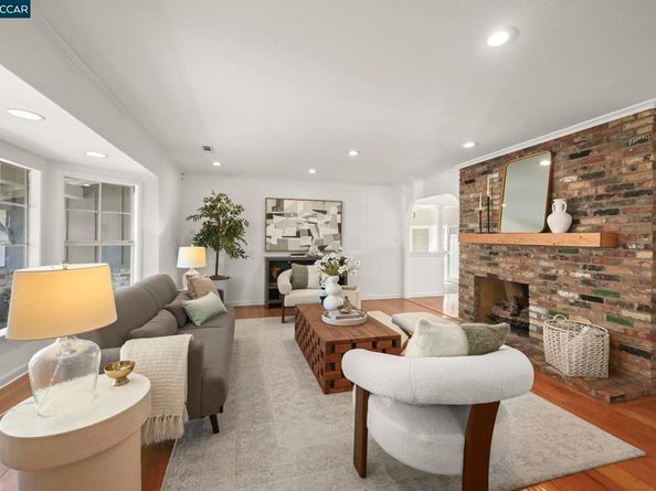 823 Turrini Dr, Danville CA 94526