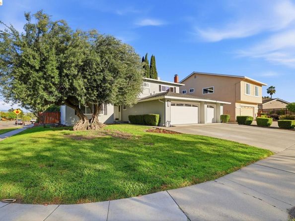 518 Churchill Park Dr, San Jose CA 95136