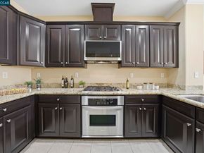252 Sullivan Way, Hayward CA 94541