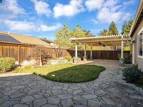 6432 Laurel Creek Pl, Livermore CA 94551