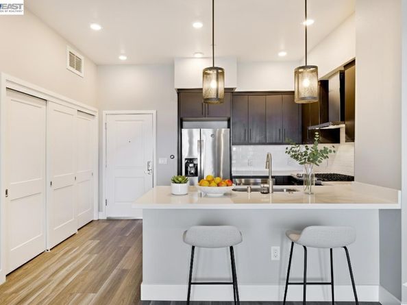 42111 Osgood Rd 519, Fremont CA 94539