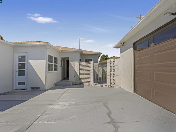 6727 W 87Th Pl, Los Angeles CA 90045