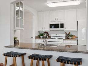 567 Merritt Ave, Oakland CA 94610