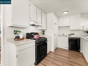 4135-4137 West St, Oakland CA 94608