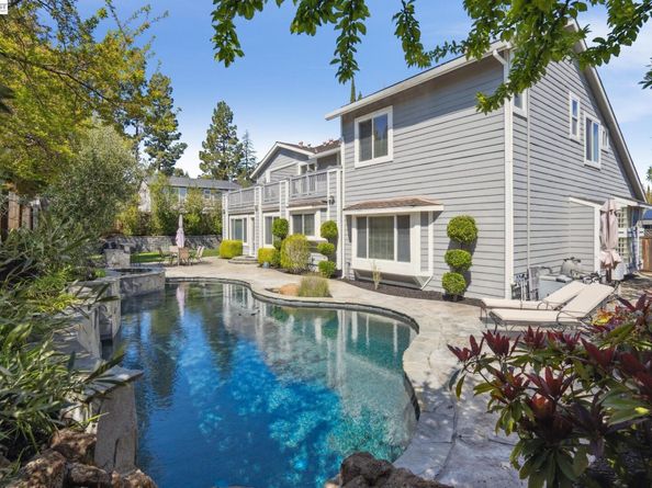 367 Mt Washington Way, Clayton CA 94517