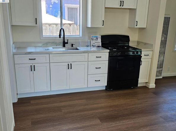 1130 61St Ave, Oakland CA 94621