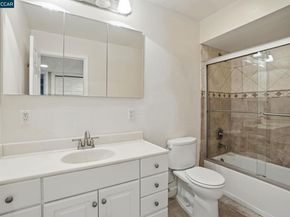 1160 Kenwal Rd D, Concord CA 94521