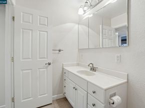 1160 Kenwal Rd D, Concord CA 94521