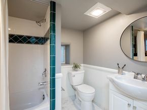 1427 Bay St, Alameda CA 94501