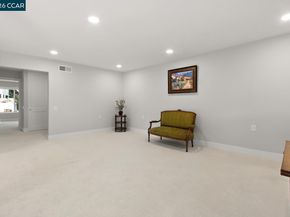 1132 Running Springs Rd 11, Walnut Creek CA 94595