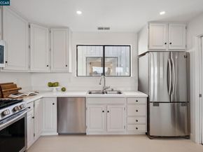 3058 Polk Street 3, San Francisco CA 94109