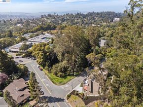 2588 Scout Rd, Oakland CA 94611