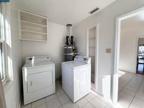 1541 152Nd Ave, Ashland CA 94578