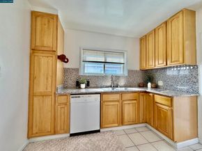 1541 152Nd Ave, Ashland CA 94578