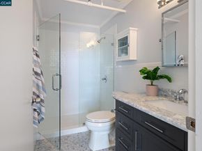 730 29Th St 10, Oakland CA 94609