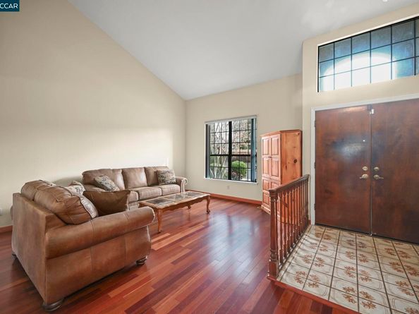 5017 Murchio Dr, Concord CA 94521