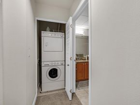 423 7Th St 220, Oakland CA 94607