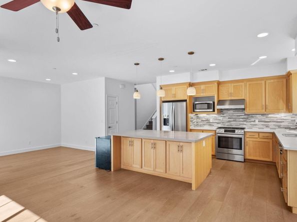 1200 Stonecrest Ln, Concord CA 94518
