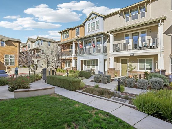 3933 Portola Cmn 1, Livermore CA 94551