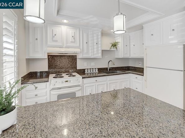 1324 Canyonwood Ct 1, Walnut Creek CA 94595