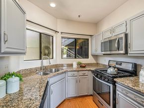 3402 Pinewood Ter 211, Fremont CA 94536