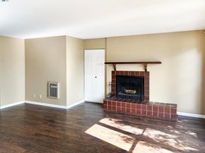 5335 Broadway Terrace 204, Oakland CA 94618