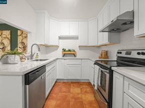 322 Hanover Ave 107, Oakland CA 94606