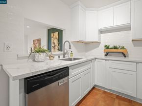 322 Hanover Ave 107, Oakland CA 94606