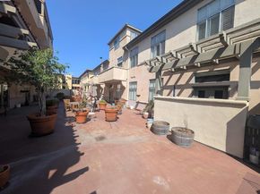 425 28Th St 101B, Oakland CA 94609