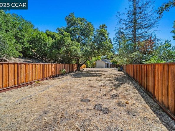 4 Brookdale Court, Alamo CA 94507