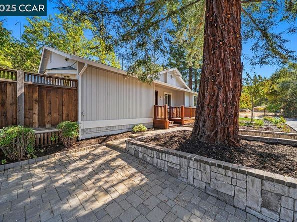 4 Brookdale Court, Alamo CA 94507