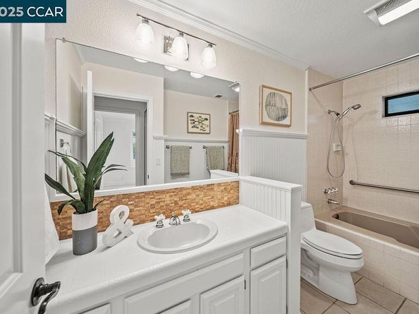 4 Brookdale Court, Alamo CA 94507