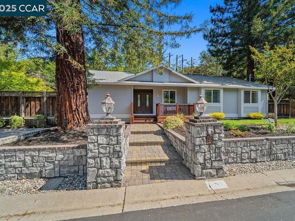 4 Brookdale Court, Alamo CA 94507