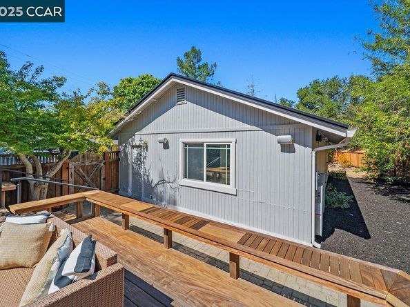 4 Brookdale Court, Alamo CA 94507