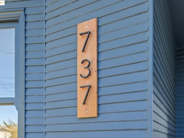 737-739 61st St, Oakland CA 94609