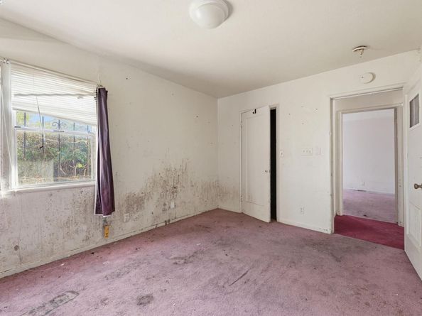 9308 F St, Oakland CA 94603