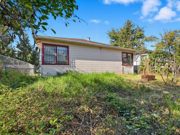 9308 F St, Oakland CA 94603