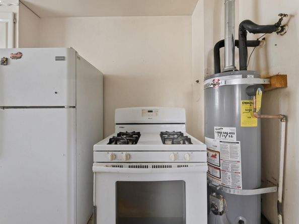 9308 F St, Oakland CA 94603