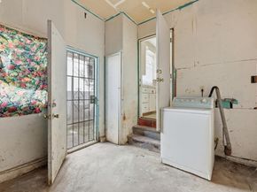 9308 F St, Oakland CA 94603