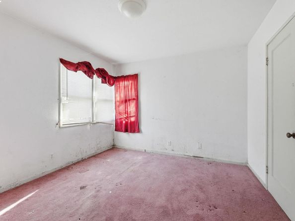 9308 F St, Oakland CA 94603