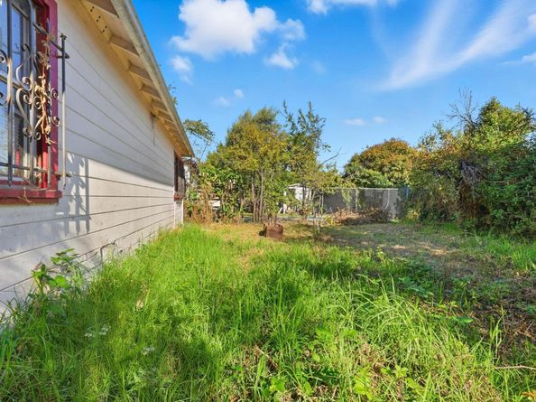 9308 F St, Oakland CA 94603