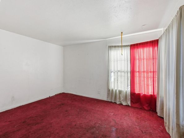 9308 F St, Oakland CA 94603