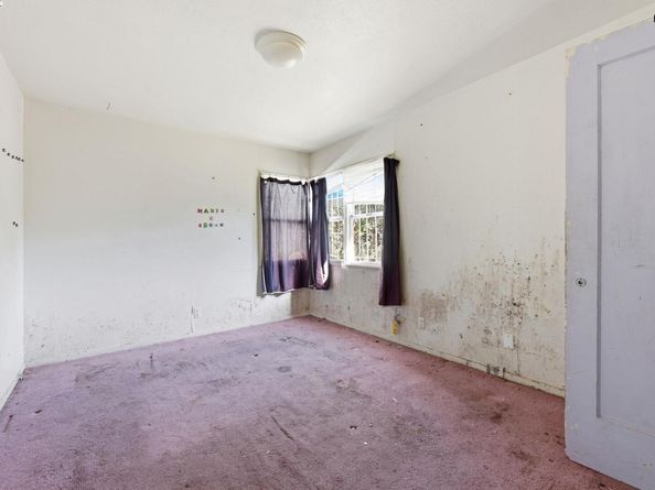 9308 F St, Oakland CA 94603