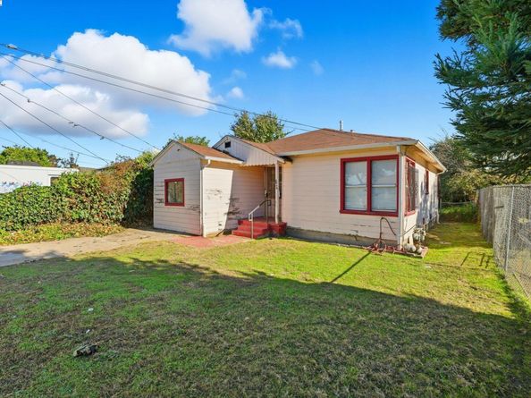 9308 F St, Oakland CA 94603