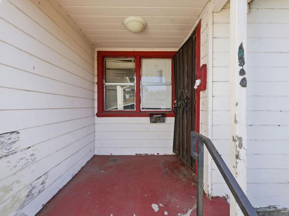 9308 F St, Oakland CA 94603