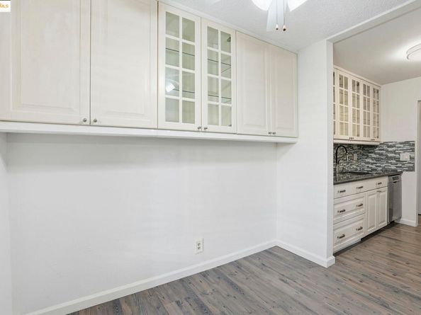 2 Admiral Drive B276, Emeryville CA 94608