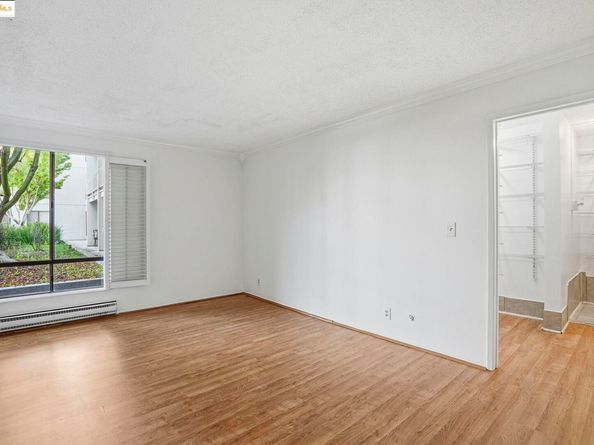 2 Admiral Drive B276, Emeryville CA 94608