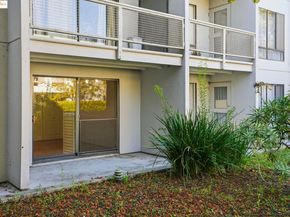 2 Admiral Drive B276, Emeryville CA 94608